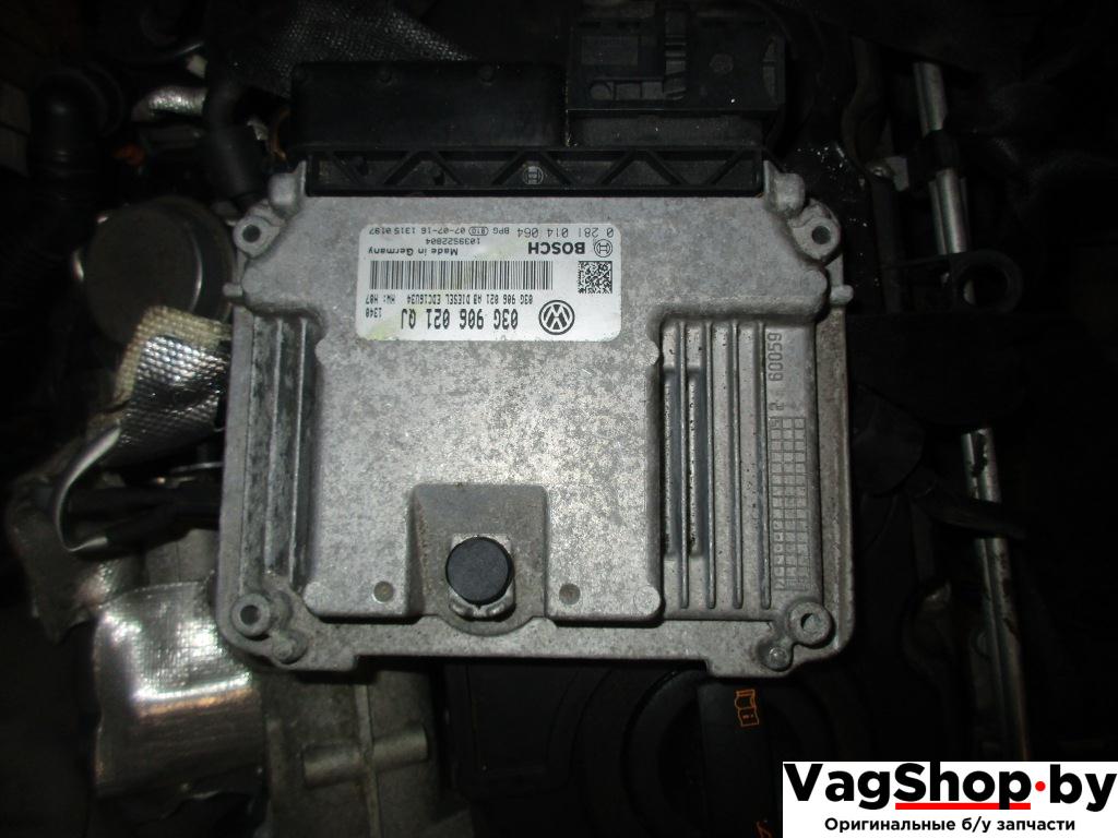 блок управления двигателем Volkswagen Golf 5 поколение 2007, 1.9 л., TDi, BLS, дизель, МКПП, черный, универсал, передний привод, 03G906021QJ - фото №1