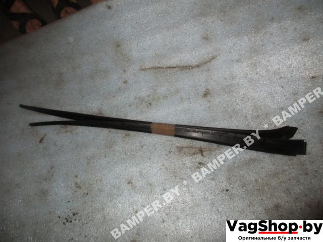 молдинг лобового стекла Volkswagen Golf Plus 1 поколение 2007, 1.9 л., TDi, BLS, дизель, МКПП, сине-зеленый хамелеон, хетчбэк 5 дв., передний привод - фото №1