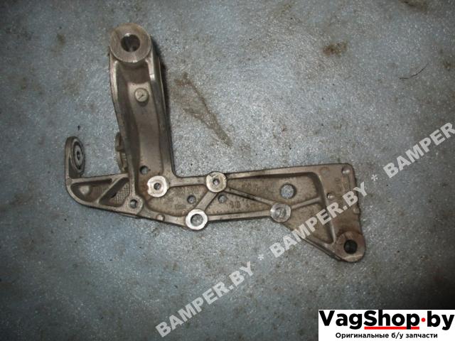 кронштейн (крепление) Volkswagen Golf Plus 1 поколение 2007, 1.9 л., TDi, BLS, дизель, МКПП, сине-зеленый хамелеон, хетчбэк 5 дв., передний привод, 1K0199269E - фото №1