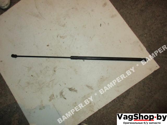 амортизатор капота Volkswagen Passat B6 2007, 2.0 л., TDi, BMP, дизель, МКПП, черный, седан, передний привод, 3C0823359A - фото №1