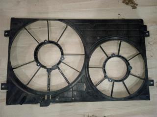 диффузор вентилятора Volkswagen Caddy 3 поколение 2006, 1.9 л., TDi, BJB, дизель, МКПП, синий светлый, минивэн, передний привод, 1K0121207T