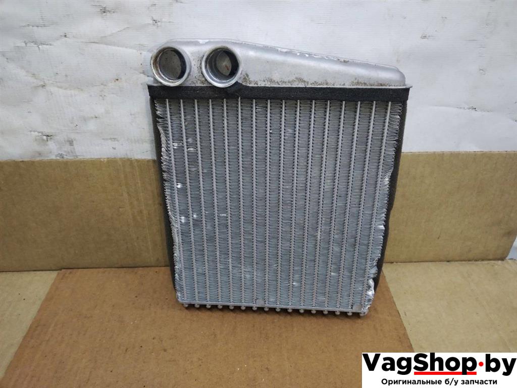 радиатор отопителя (печки) Volkswagen Golf 5 поколение 2008, 1.9 л., TDi, BLS, дизель, МКПП, белый, хетчбэк 5 дв., передний привод, 1K0819031B - фото №1