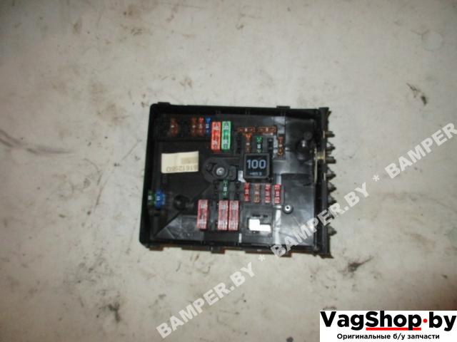 блок предохранителей Volkswagen Golf 5 поколение 2008, 1.9 л., TDi, BLS, дизель, МКПП, белый, хетчбэк 5 дв., передний привод, 1K0937125A - фото №1