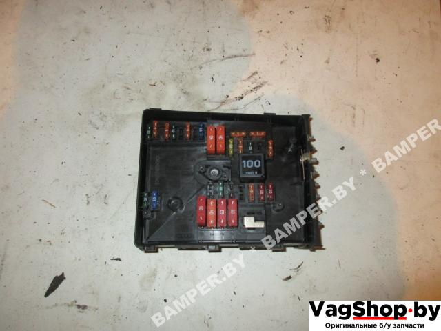 блок предохранителей Volkswagen Touran 1 поколение 2006, 1.9 л., TDi, BKC, дизель, МКПП, серебро, минивэн, передний привод, 1K0937804E - фото №1