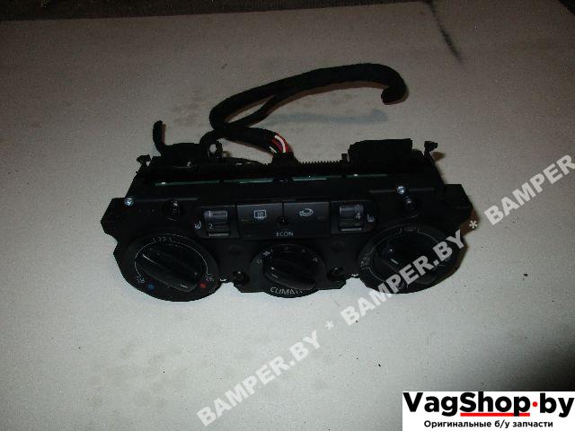 блок управления печки / климат-контроля Volkswagen Golf Plus 1 поколение 2006, 1.6 л., FSI, BLF, бензин, МКПП, черный, хетчбэк 5 дв., передний привод, 5M2820045A - фото №1