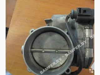 заслонка дроссельная Audi A4 B7 2005, 4.2 л., i, бензин, АКПП, седан, 077133061A