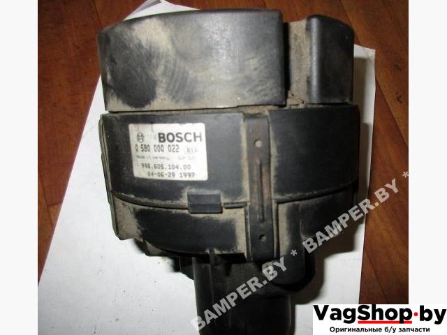 насос продувки катализатора Porsche 911 997 2005, 3.6 л., Ti, бензин, МКПП, купе, 99660510400 - фото №1