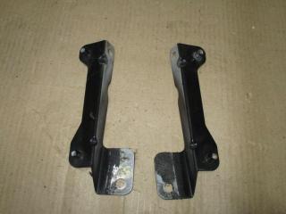 крепление ( кронштейн ) крыла Audi A8 D3/4E [2-й рестайлинг] 2008, 4.2 л., FSI, BVJ, бензин, АКПП, черный, седан, полный привод, 4E0810697B, 4E0810698B