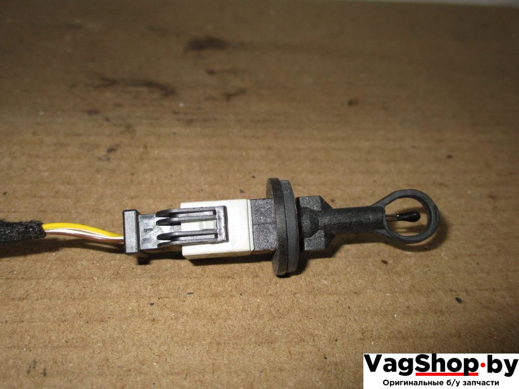 датчик температуры Audi A6 4F/C6 2007, 2.8 л., FSI, BDX, бензин, АКПП, черный, универсал, передний привод, 4F0820539 - фото №1