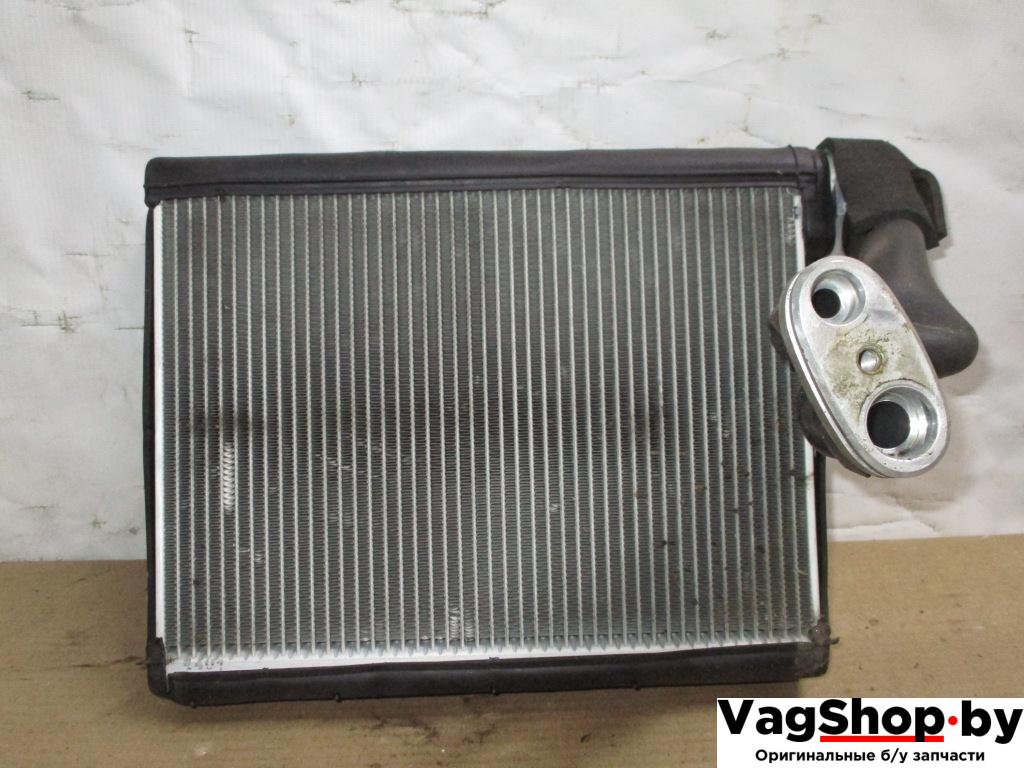 испаритель кондиционера Audi A6 4F/C6 2007, 2.8 л., FSI, BDX, бензин, АКПП, черный, универсал, передний привод - фото №1