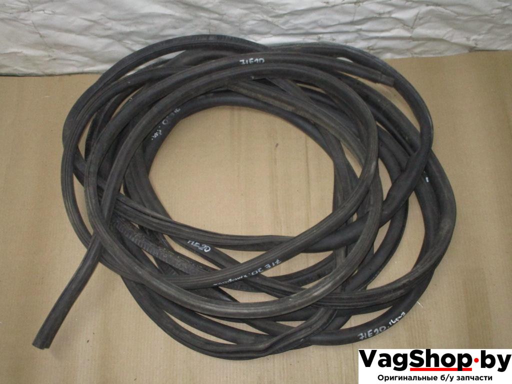 уплотнитель Volkswagen Caddy 3 поколение 2006, 1.9 л., TDi, BJB, дизель, МКПП, синий светлый, минивэн, передний привод - фото №1