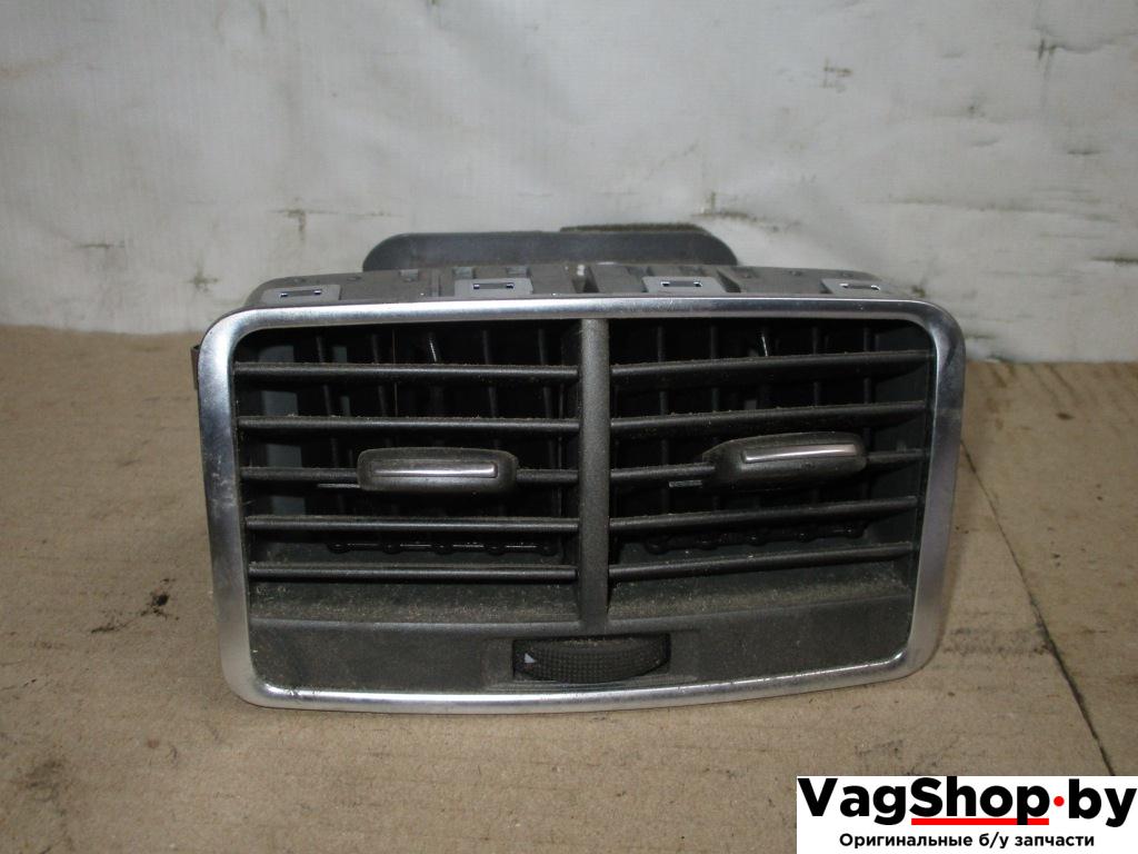 дефлектор обдува салона Audi A6 4F/C6 2006, 3.2 л., FSI, AUK, бензин, АКПП, белый, универсал, полный привод, 4F0819203B - фото №1