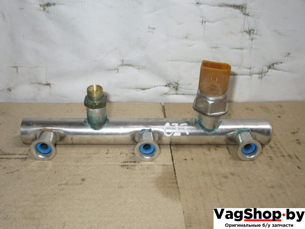 топливная рампа Volkswagen Touareg 2 поколение 2012, 3.0 л., TFSI, бензин, АКПП, внедорожник 5 дв., 06E130089D, 03C906051C - фото №1