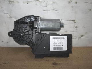 моторчик стеклоподъемника задний правый Volkswagen Touareg 1 поколение [рестайлинг] 2008, 3.0 л., TDi, BKS, дизель, АКПП, черный, внедорожник 5 дв., полный привод, 7L6959704, 3D0959794E