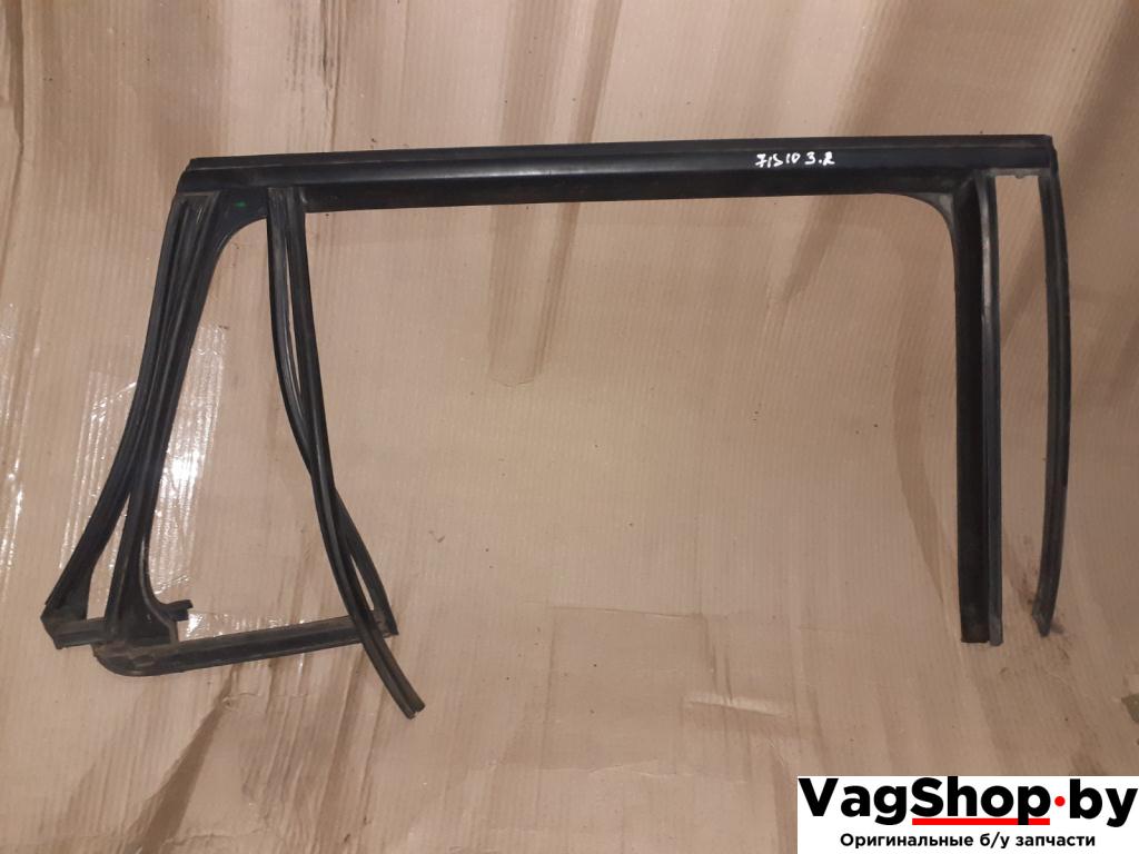 направляющая стекла Volkswagen Golf 5 поколение 2007, 1.9 л., TDi, BLS, дизель, МКПП, черный, универсал, передний привод - фото №1