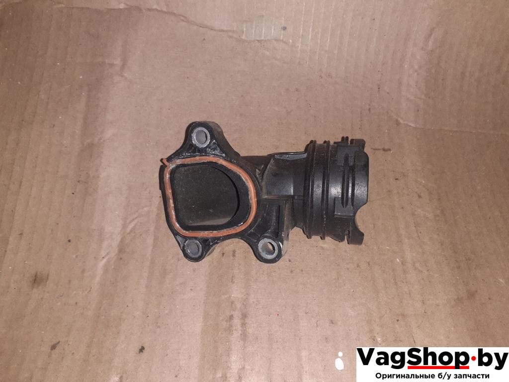 фланец (тройник) системы охлаждения Mercedes-Benz E-Класс W212/S212/C207/A207 2012, 3.5 л., i, бензин, АКПП, седан, A2762000156 - фото №1