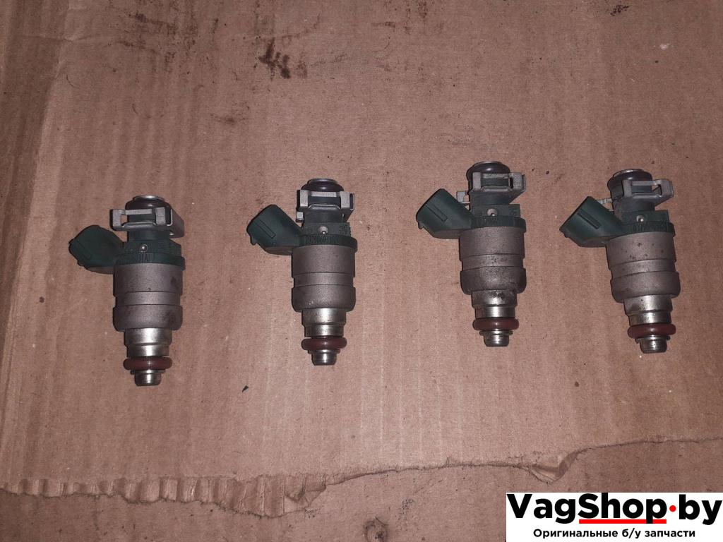форсунка Volkswagen Beetle A4_Restyling 2008, 1.6 л., i, бензин, АКПП, хетчбэк 5 дв., 037906031AL - фото №1