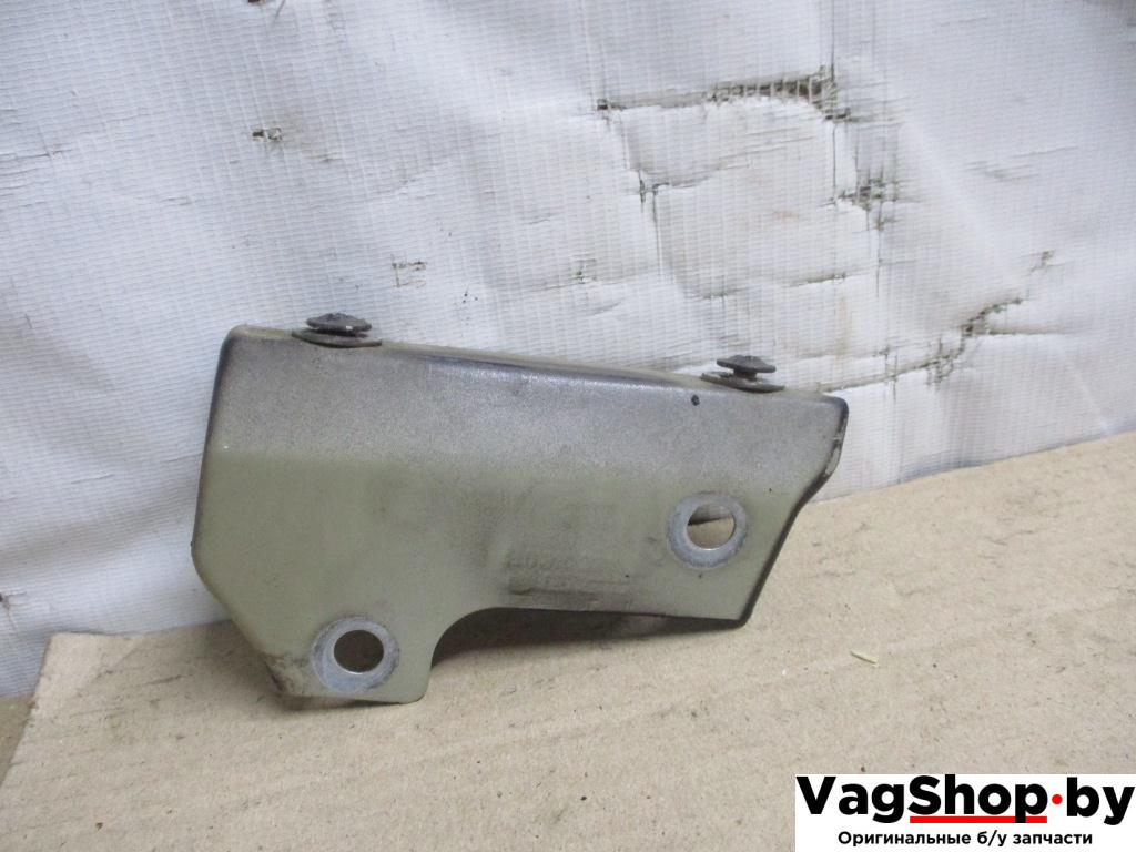 крепление ( кронштейн ) крыла Volkswagen Touran 1 поколение 2005, 2.0 л., TDi, AZV, дизель, МКПП, черный, минивэн, передний привод, 1T0810334A - фото №1