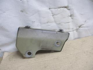 крепление ( кронштейн ) крыла Volkswagen Touran 1 поколение 2005, 2.0 л., TDi, AZV, дизель, МКПП, черный, минивэн, передний привод, 1T0810334A