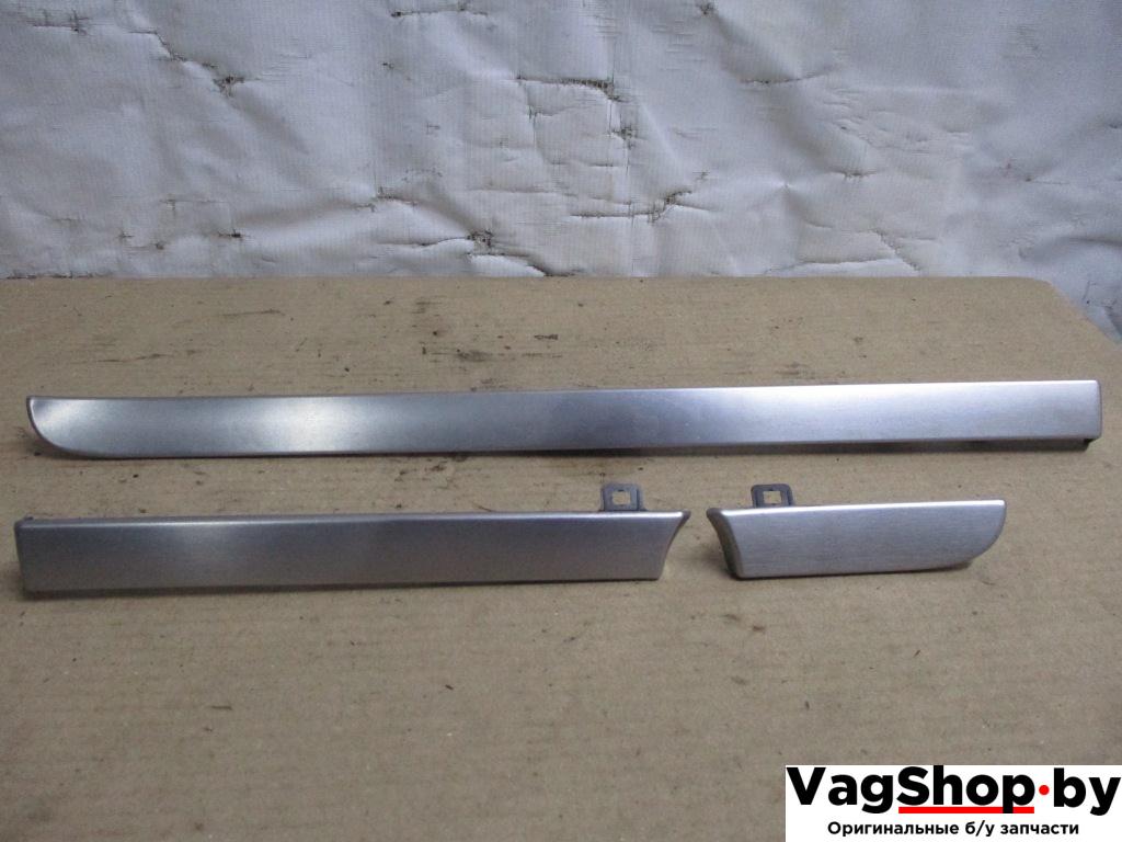 накладка на торпедо (консоль) Volkswagen Touran 1 поколение 2005, 2.0 л., TDi, AZV, дизель, МКПП, черный, минивэн, передний привод, 1T1858415C, 1T1858417C, 1T1858418C - фото №1