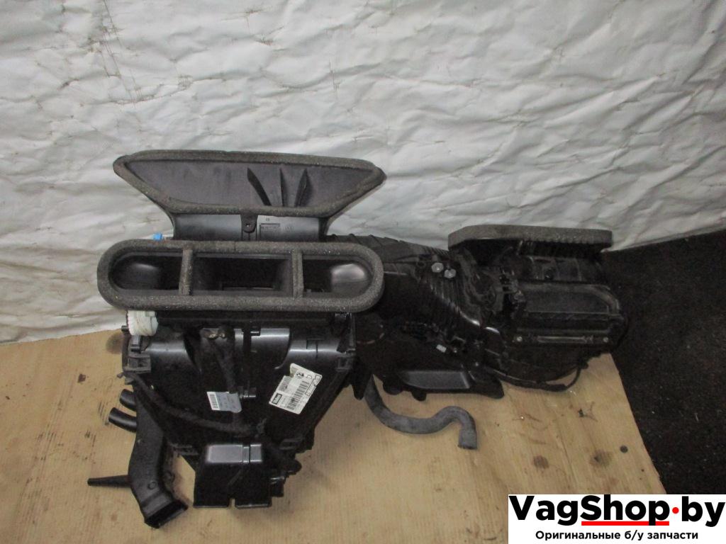 корпус отопителя (печки) Volkswagen Touran 1 поколение 2005, 2.0 л., TDi, AZV, дизель, МКПП, черный, минивэн, передний привод - фото №1