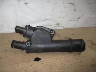 фланец (тройник) системы охлаждения Volkswagen Touran 1 поколение 2005, 2.0 л., TDi, AZV, дизель, МКПП, черный, минивэн, передний привод