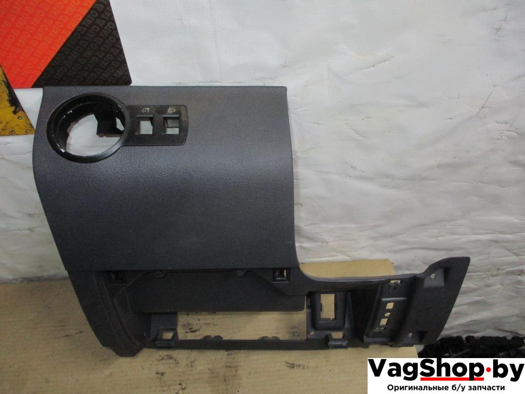 накладка на торпедо (консоль) Volkswagen Touran 1 поколение 2005, 2.0 л., TDi, AZV, дизель, МКПП, черный, минивэн, передний привод, 1T1858365G - фото №1