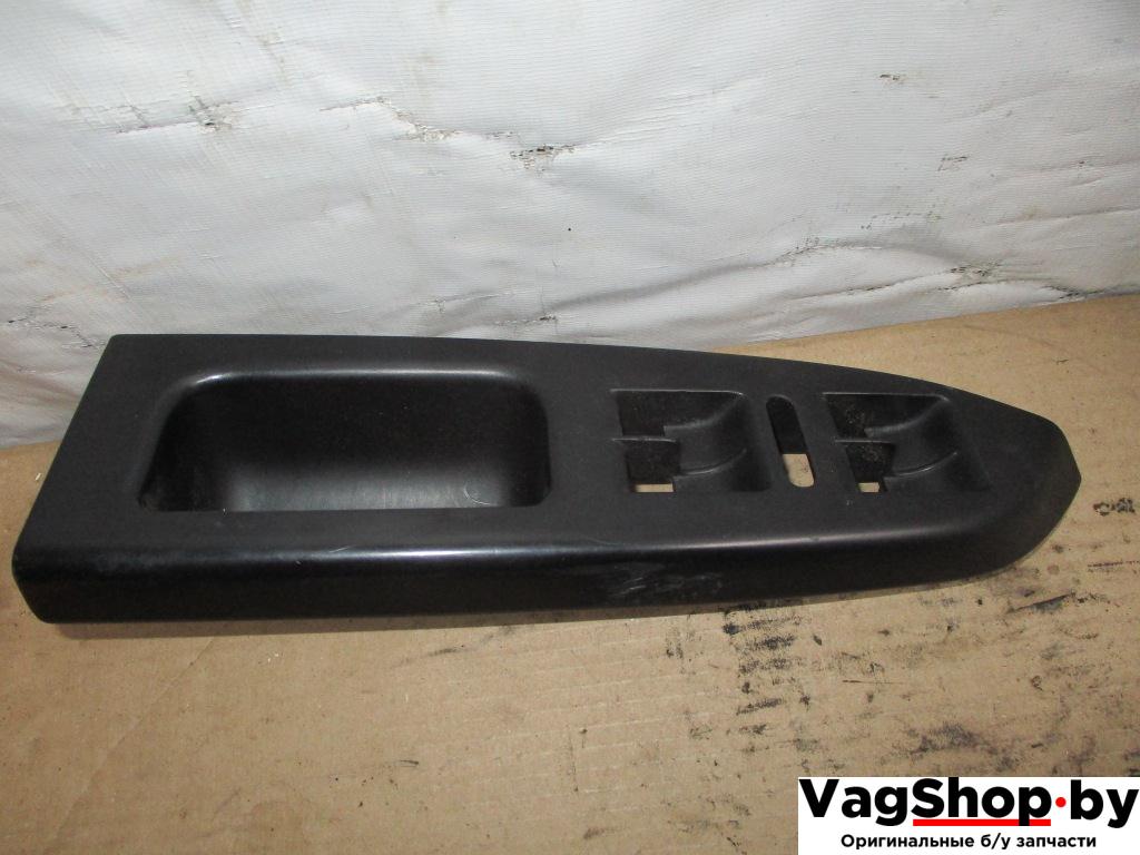 накладка декоративная Volkswagen Touran 1 поколение 2005, 2.0 л., TDi, AZV, дизель, МКПП, черный, минивэн, передний привод, 1T1867371F - фото №1