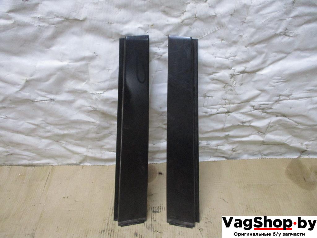 накладка декоративная Volkswagen Touran 1 поколение 2005, 2.0 л., TDi, AZV, дизель, МКПП, черный, минивэн, передний привод, 1T0839889, 1T0839890 - фото №1