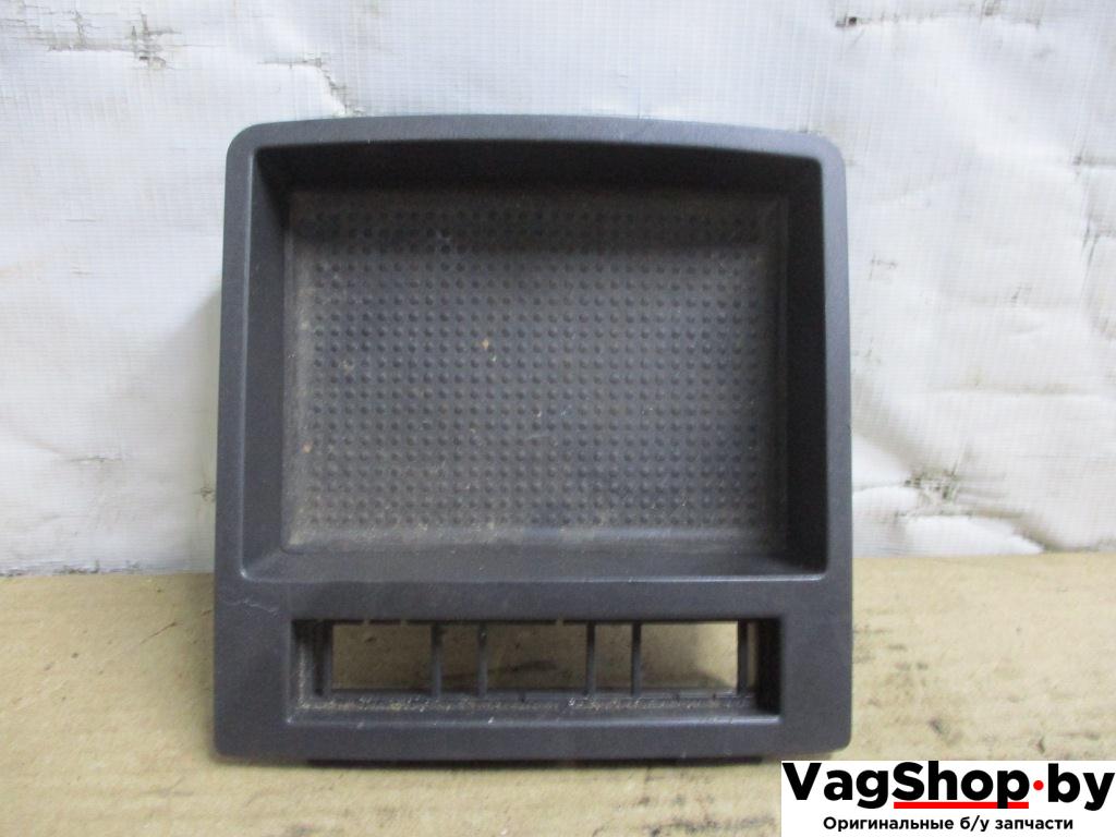 накладка декоративная Volkswagen Touran 1 поколение 2005, 2.0 л., TDi, AZV, дизель, МКПП, черный, минивэн, передний привод, 1T1857368D - фото №1