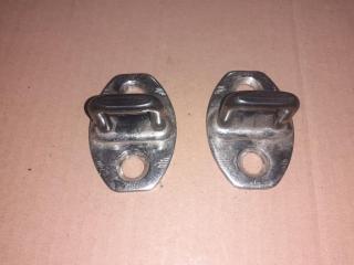 ответная часть (скоба) замка двери Volkswagen Transporter T5 2005, 2.5 л., TDi, AXD, дизель, МКПП, белый, передний привод, 3B0837033T