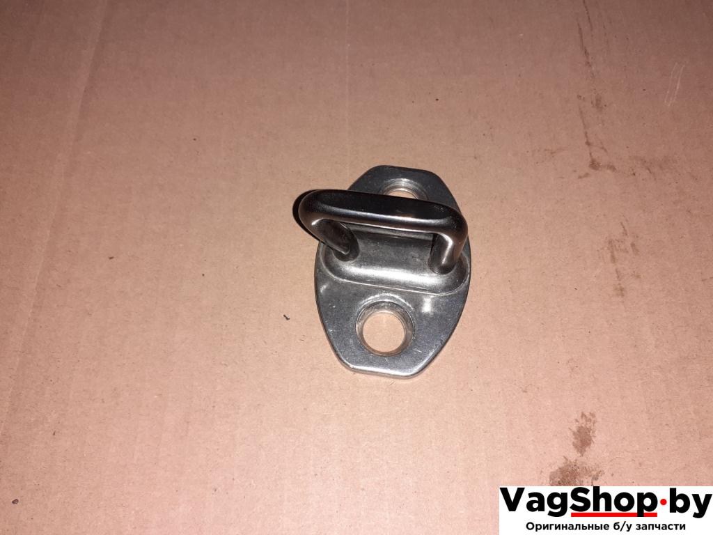 ответная часть (скоба) замка двери Volkswagen Golf 6 поколение 2012, 1.6 л., TDi, дизель, МКПП, хетчбэк 5 дв., 5K0837033 - фото №1