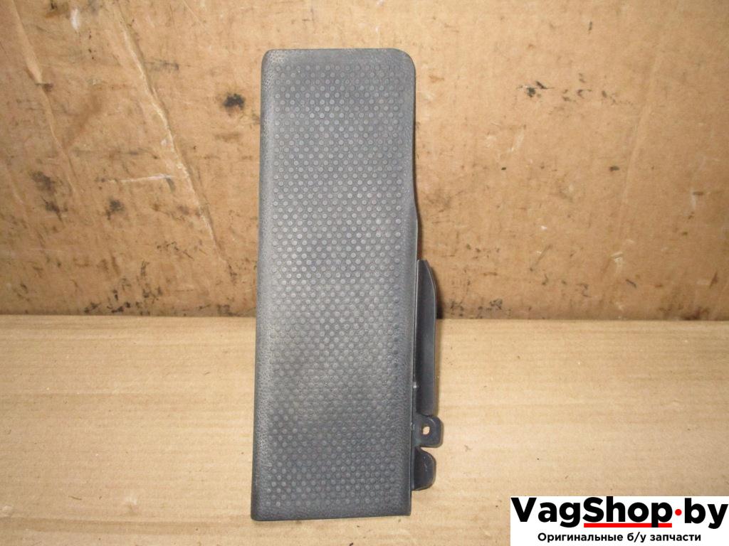 Опорная площадка для ног Volkswagen Golf 6 поколение 2012, 1.6 л., TDi, CAY, дизель, МКПП, красный, хетчбэк 5 дв., передний привод, 1K1864777B - фото №1