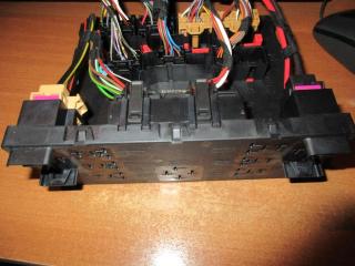 Блок управления BCM (Body Control Module) Volkswagen Golf Plus 1 поколение 2007, 1.9 л., TDi, BLS, дизель, МКПП, сине-зеленый хамелеон, хетчбэк 5 дв., передний привод, 3C0937049AE