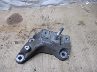 кронштейн КПП Volkswagen Sharan 1 поколение [рестайлинг] 2001, 1.9 л., TDi, AUY, дизель, МКПП, серебро, минивэн, передний привод, 7M3399135A