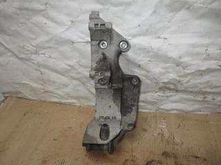 кронштейн двигателя Volkswagen Sharan 1 поколение [рестайлинг] 2001, 1.9 л., TDi, AUY, дизель, МКПП, серебро, минивэн, передний привод, 045903143C