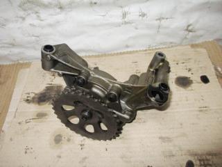 насос масляный Volkswagen Sharan 1 поколение [рестайлинг] 2001, 1.9 л., TDi, AUY, дизель, МКПП, серебро, минивэн, передний привод, 06A115105B