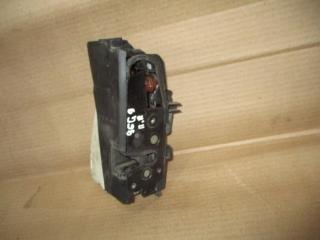 замок двери передней правой Volkswagen Sharan 1 поколение [рестайлинг] 2001, 1.9 л., TDi, AUY, дизель, МКПП, серебро, минивэн, передний привод