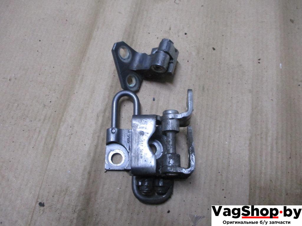 петля двери Volkswagen Golf Plus 1 поколение 2005, 1.9 л., TDi, BKC, дизель, МКПП, серый, хетчбэк 5 дв., передний привод, 1K4833401G, 1K4833411H - фото №1