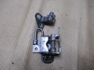 петля двери Volkswagen Golf Plus 1 поколение 2005, 1.9 л., TDi, BKC, дизель, МКПП, серый, хетчбэк 5 дв., передний привод, 1K4833401G, 1K4833411H