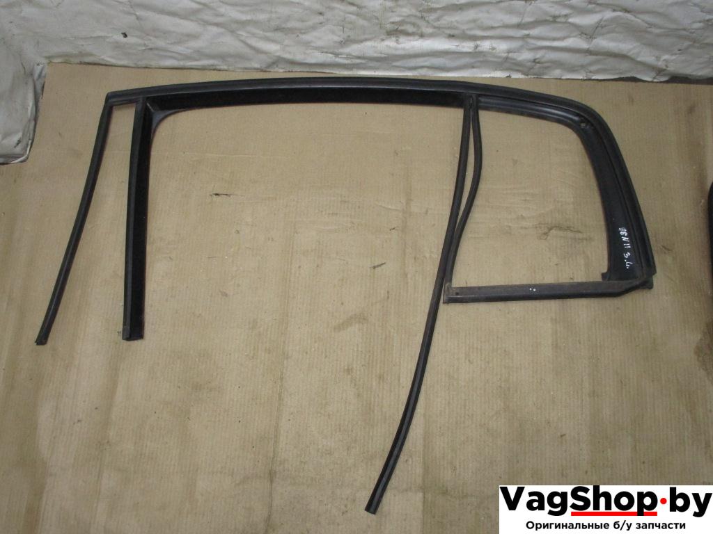 направляющая стекла Volkswagen Golf Plus 1 поколение 2005, 1.9 л., TDi, BKC, дизель, МКПП, серый, хетчбэк 5 дв., передний привод - фото №1