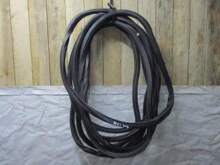 уплотнитель Volkswagen Golf Plus 1 поколение 2005, 1.9 л., TDi, BKC, дизель, МКПП, серый, хетчбэк 5 дв., передний привод, 5M0867911B