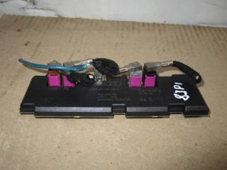 усилитель антенны Audi A6 4F/C6 2006, 3.2 л., FSI, AUK, бензин, АКПП, зеленый, седан, полный привод, 4F5035225F