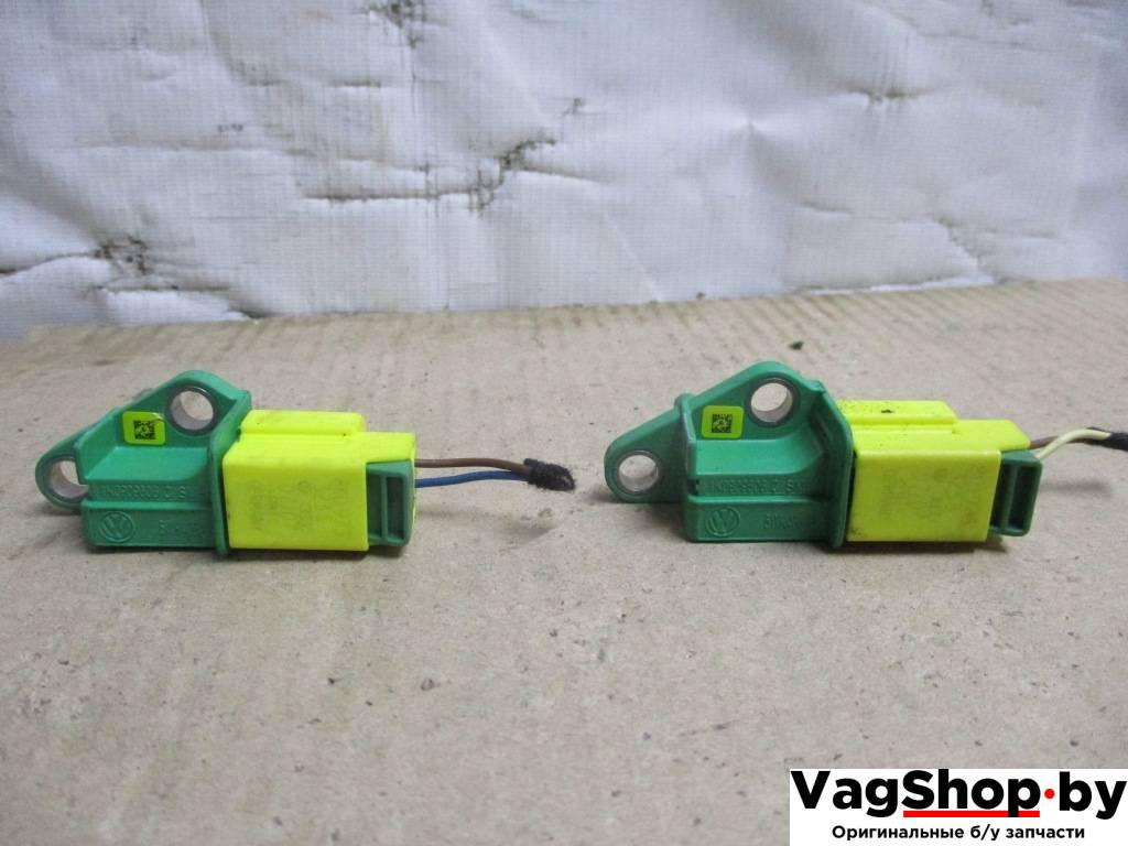 датчик удара Audi Q7 4L 2007, 3.0 л., TDi, BUN, дизель, АКПП, черный, внедорожник 5 дв., полный привод, 1K0909606C - фото №1