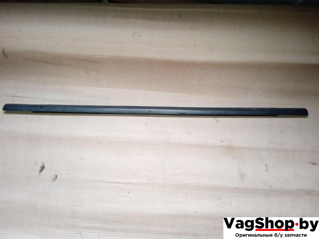 уплотнитель Volkswagen Passat B6 2006, 2.0 л., TFSI, BWA, бензин, МКПП, серый, универсал, передний привод, 3C9839478 - фото №1