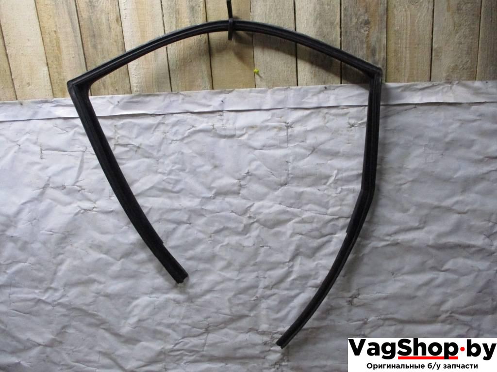 направляющая стекла Audi Q7 4L 2007, 3.0 л., TDi, BUN, дизель, АКПП, черный, внедорожник 5 дв., полный привод, 4L0839439B, 4L0839440B - фото №1