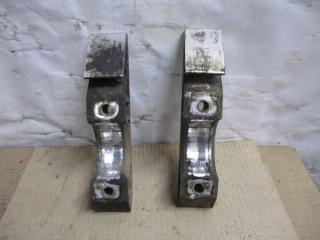 крепление стабилизатора / втулки стабилизатора Audi Q7 4L 2007, 3.0 л., TDi, BUN, дизель, АКПП, черный, внедорожник 5 дв., полный привод, 7L0411063B