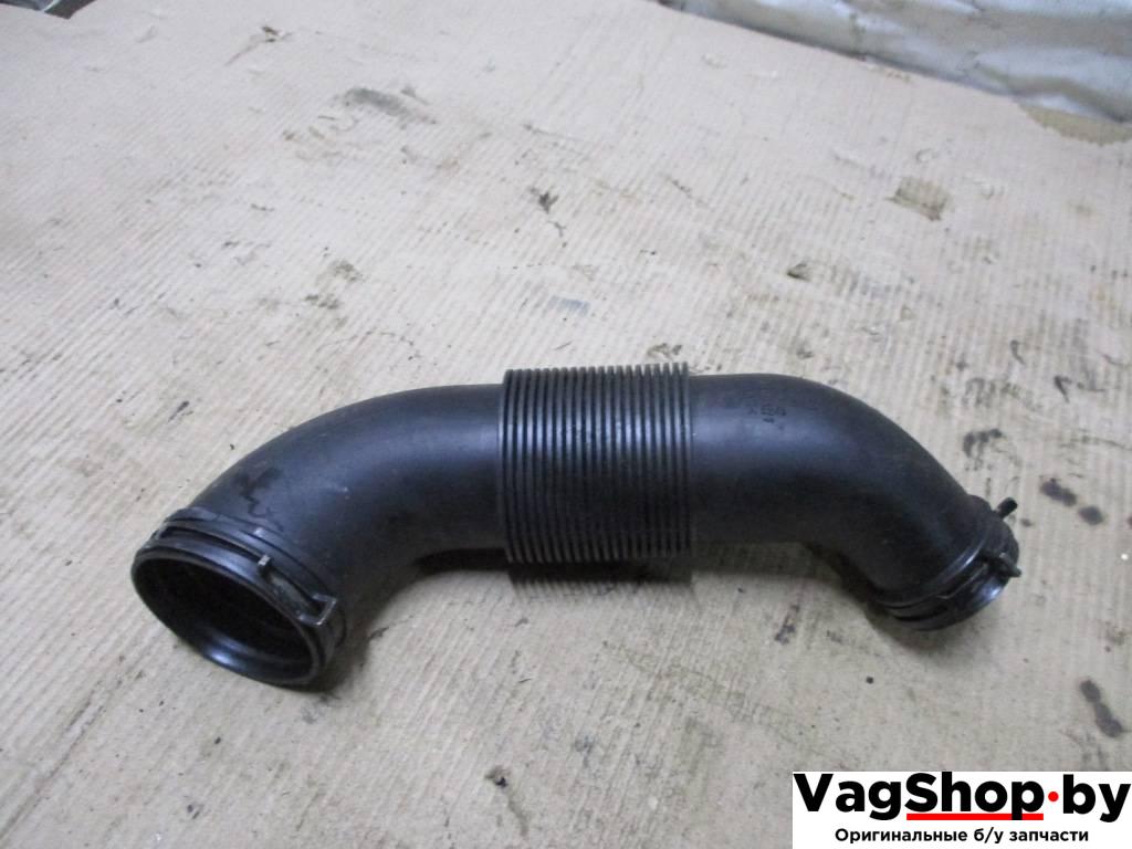 патрубок воздушного фильтра Audi Q7 4L 2007, 3.0 л., TDi, BUN, дизель, АКПП, черный, внедорожник 5 дв., полный привод, 7L6129627F - фото №1