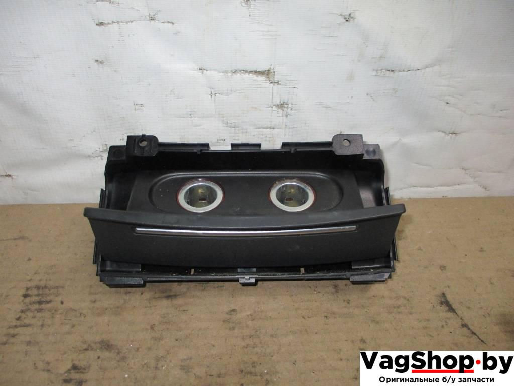 прикуриватель Audi A6 4G/C7 2013, 3.0 л., TDi, CLA, дизель, АКПП, серый, универсал, полный привод, 4G0919565 - фото №1