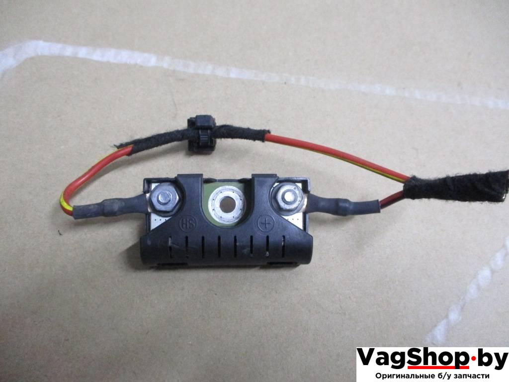 усилитель антенны Audi A6 4G/C7 2013, 3.0 л., TDi, CLA, дизель, АКПП, серый, универсал, полный привод, 8T8035570 - фото №1